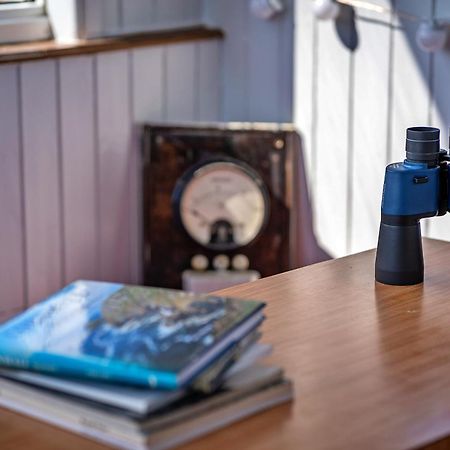 Finest Retreats - The Watchtower At Western Watch Lower Boscaswell Bagian luar foto