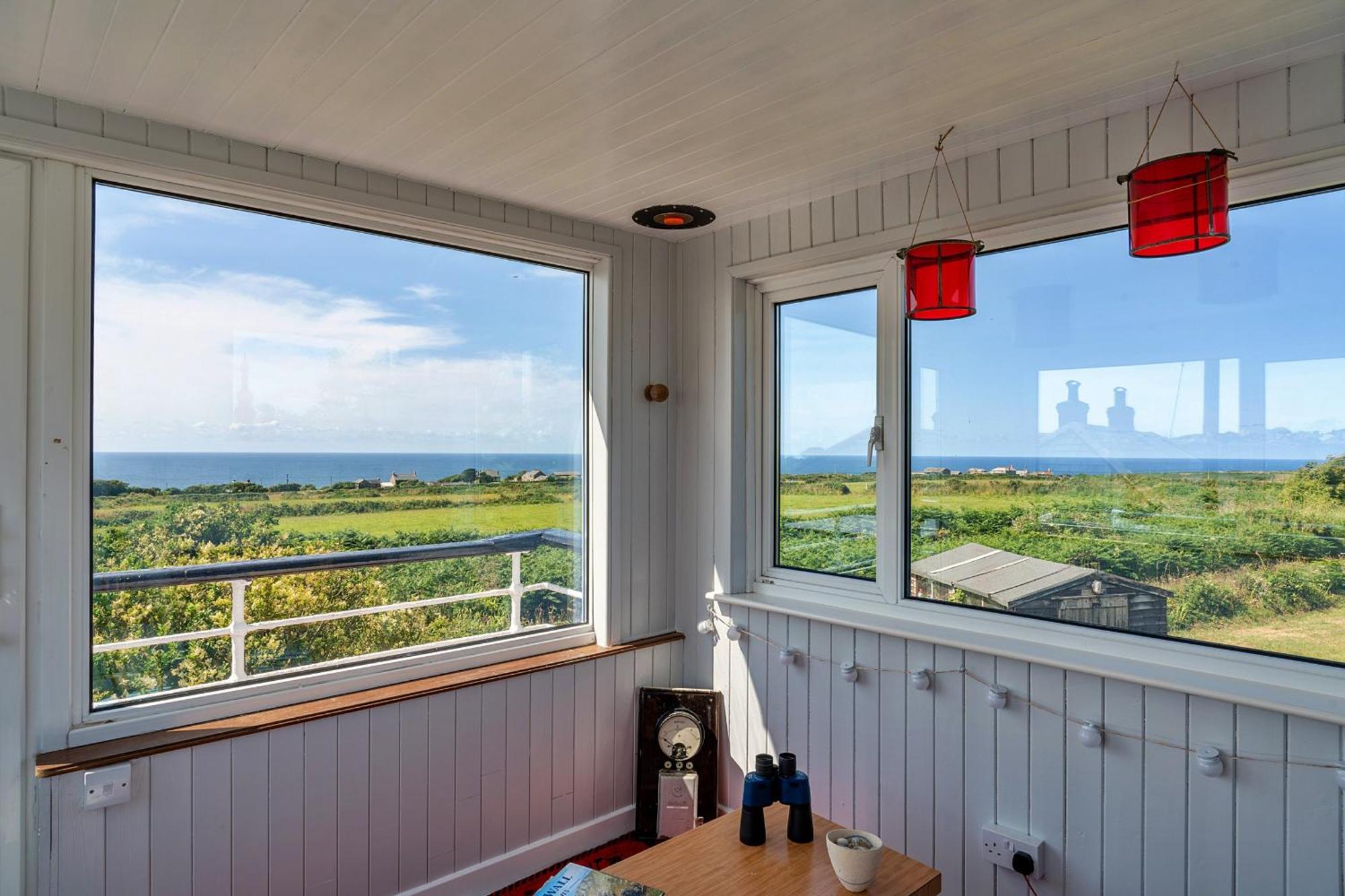 Finest Retreats - The Watchtower At Western Watch Lower Boscaswell Bagian luar foto